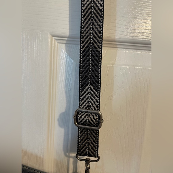 Crossbody - Picture 3 of 6